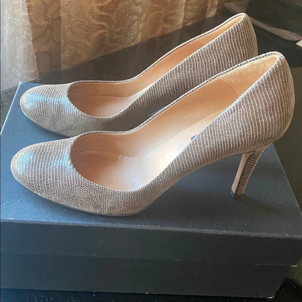 Ann Taylor Textured Tan Heels